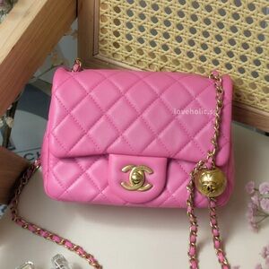 Fashion Pink Quilted Pearl Crush Mini Square Italian Leather Gold Mono Accents